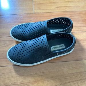 Steve Madden Slip-on Sneakers